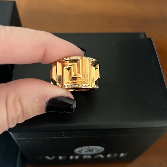 Versace Crystal Greca Ring - Picture 4 of 5